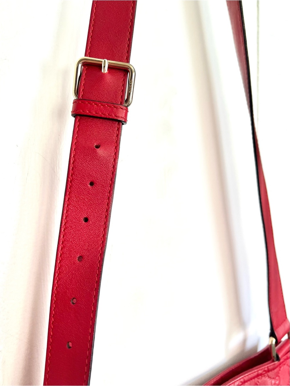 Gucci Guccissima Red Leather GG Logo Large Crossbody Slim Messenger Bag - Picture 5 of 10